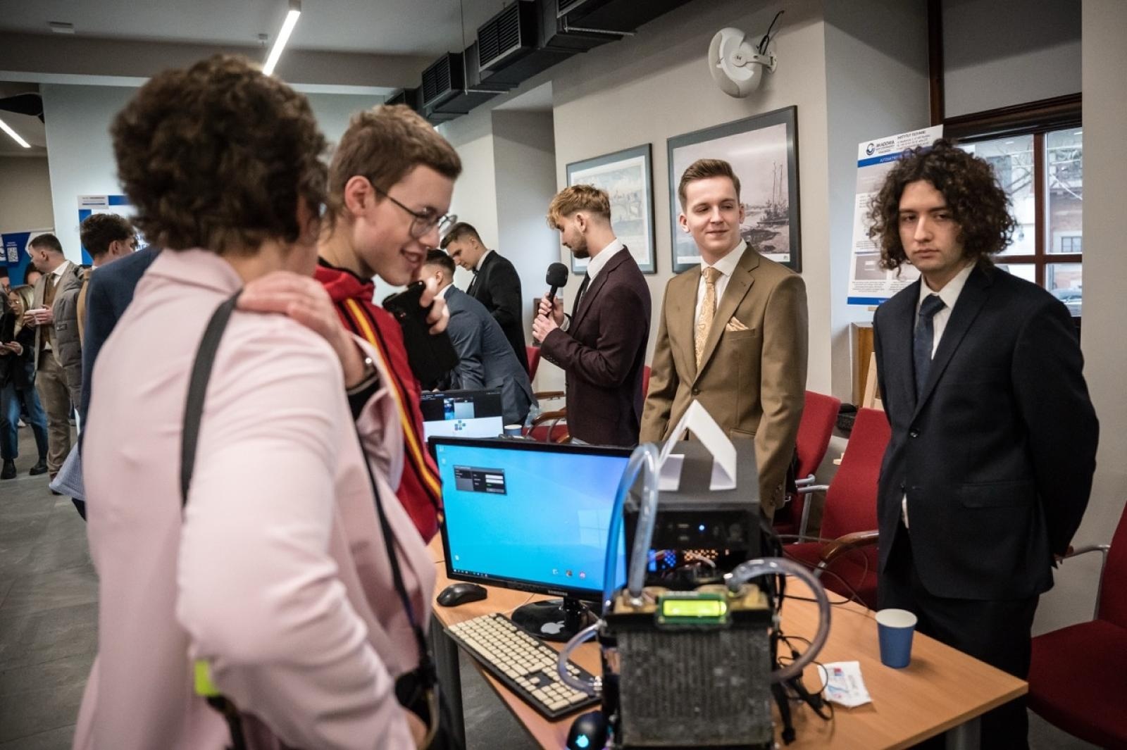 Zdjęcie w galerii na portalu naszwodzislaw.com: Młodzi inżynierowie po raz pierwszy na Zamku Piastowskim. Jubileuszowy przegląd projektów ANS Racibórz wiadomości z regionu