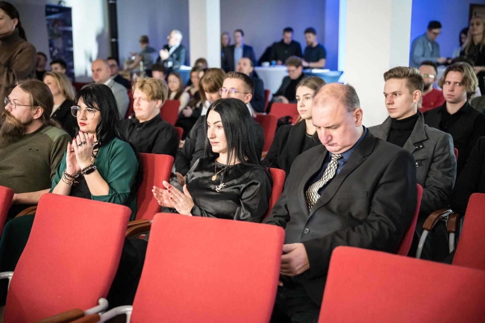 Zdjęcie w galerii na portalu naszwodzislaw.com: Młodzi inżynierowie po raz pierwszy na Zamku Piastowskim. Jubileuszowy przegląd projektów ANS Racibórz wiadomości z regionu