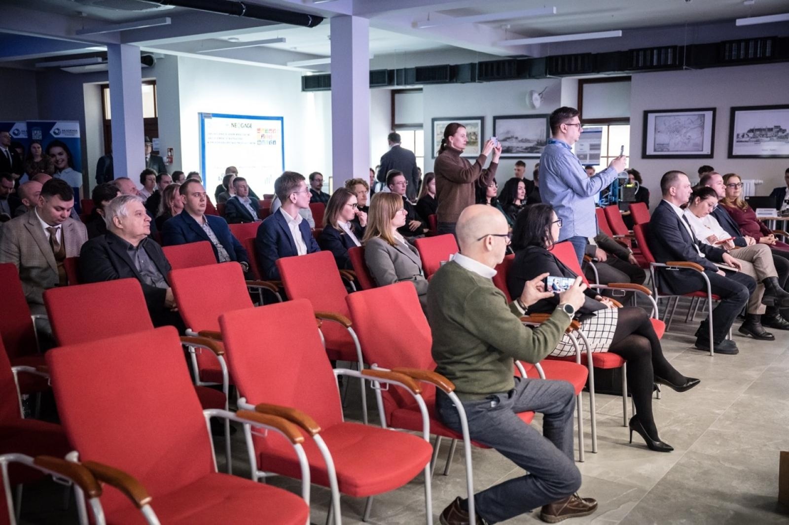 Zdjęcie w galerii na portalu naszwodzislaw.com: Młodzi inżynierowie po raz pierwszy na Zamku Piastowskim. Jubileuszowy przegląd projektów ANS Racibórz wiadomości z regionu