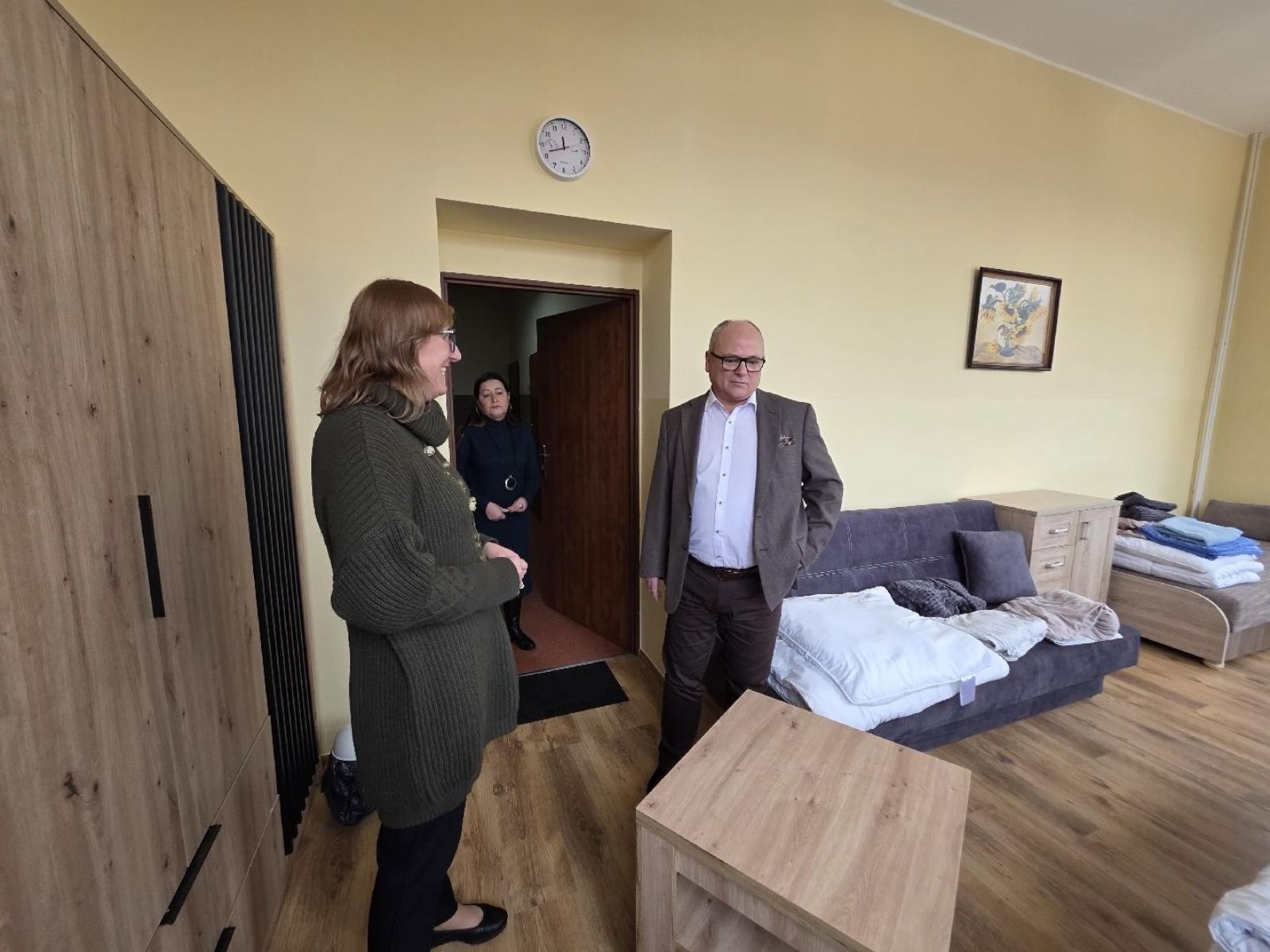 Zdjęcie w galerii na portalu naszwodzislaw.com: Specjalistyczny Ośrodek Wsparcia w Wodzisławiu Śląskim w nowej odsłonie. Jubileusz z dobrymi wiadomościami i ważnymi pytaniami wiadomości z regionu