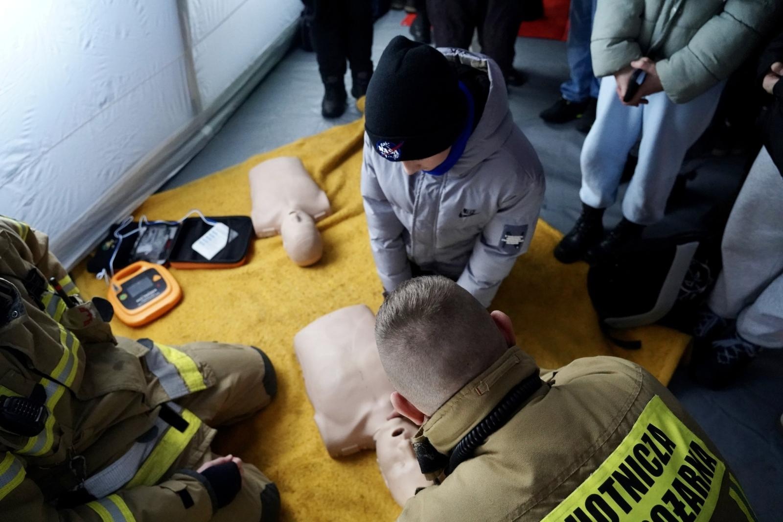 Zdjęcie w galerii na portalu naszwodzislaw.com: Bezpieczne ferie w Rydułtowach. Edukacja i bezpieczeństwo nad wodą [FOTO] wiadomości z regionu