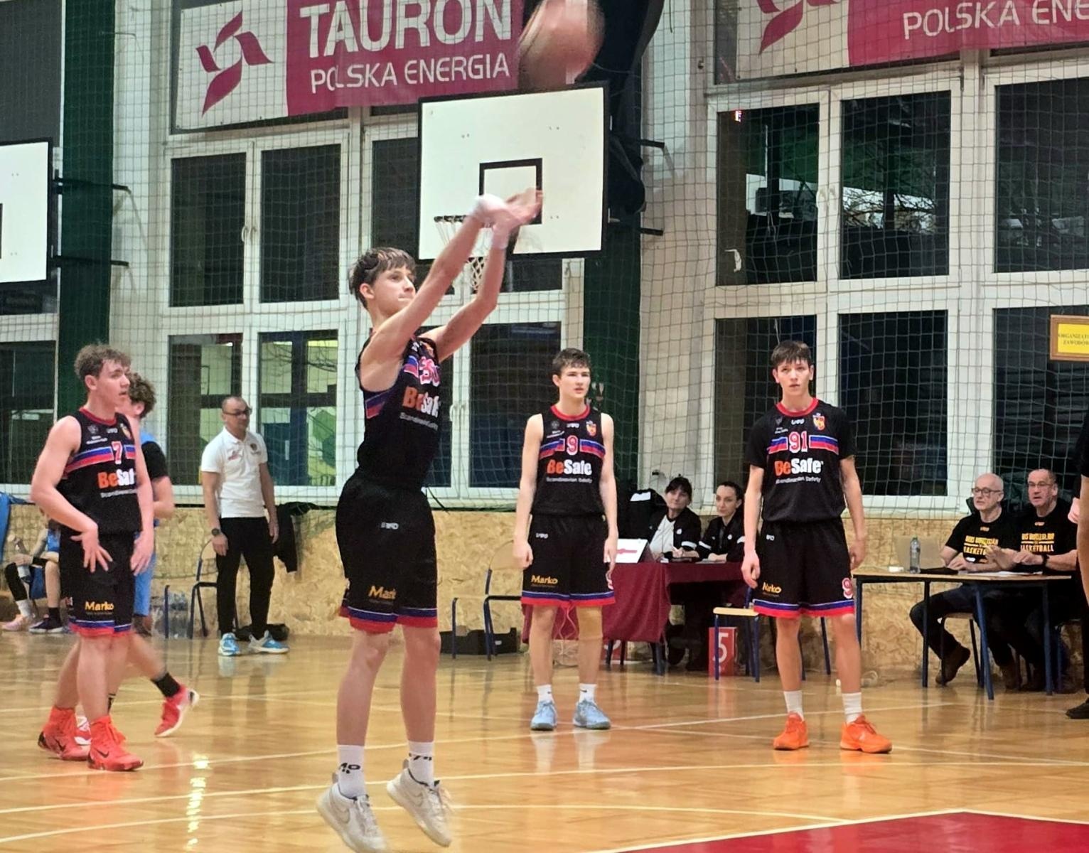 Zdjęcie w galerii na portalu naszwodzislaw.com: Kadeci MKS Wodzisław Śląski pokonali GTK Gliwice. Walka o medal trwa wiadomości z regionu