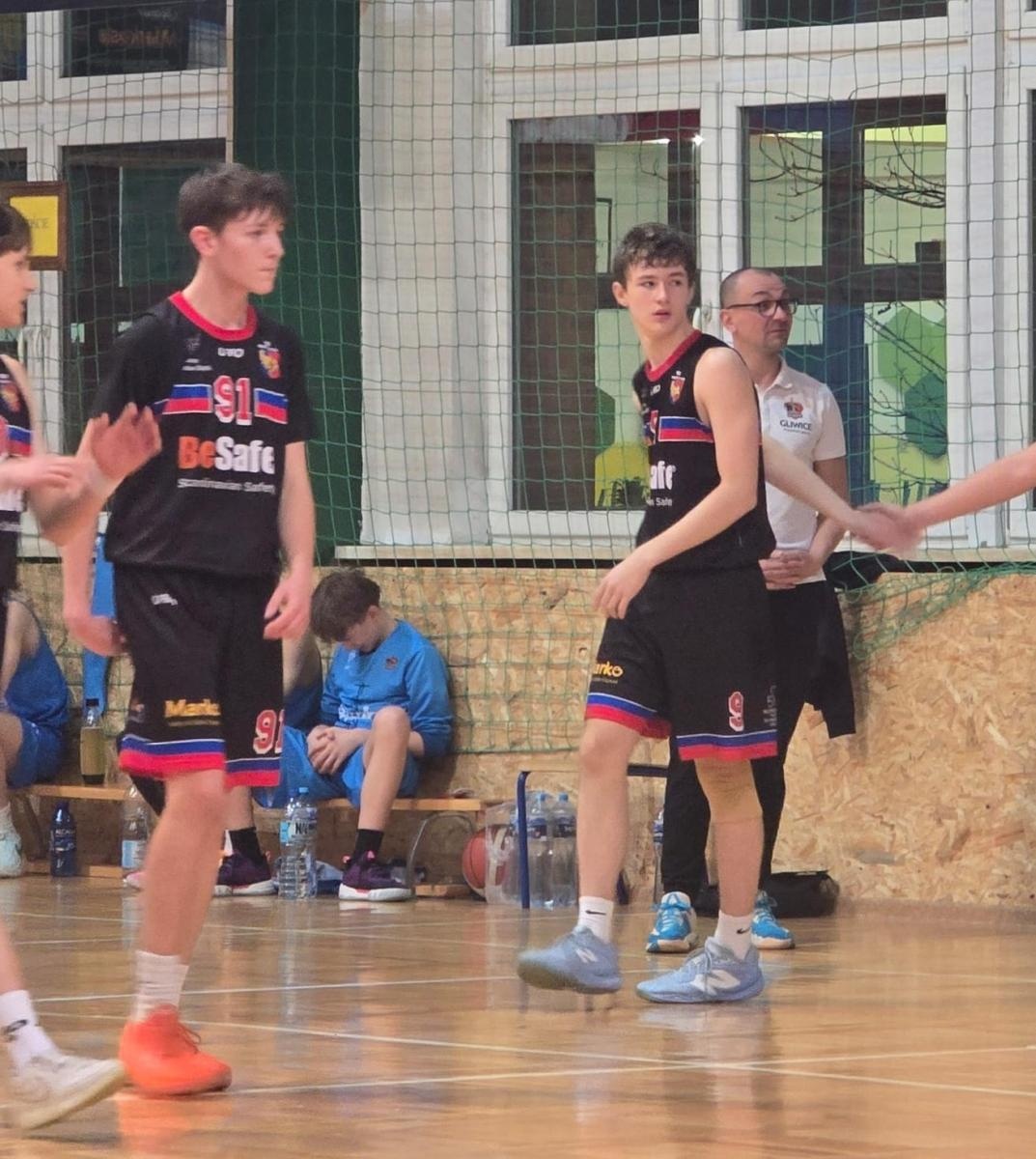 Zdjęcie w galerii na portalu naszwodzislaw.com: Kadeci MKS Wodzisław Śląski pokonali GTK Gliwice. Walka o medal trwa wiadomości z regionu