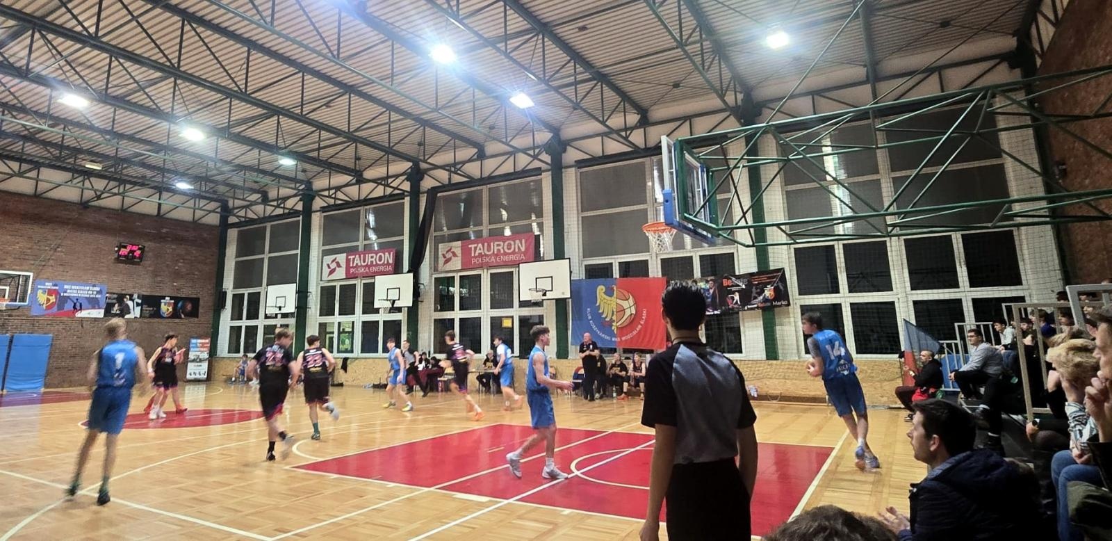 Zdjęcie w galerii na portalu naszwodzislaw.com: Kadeci MKS Wodzisław Śląski pokonali GTK Gliwice. Walka o medal trwa wiadomości z regionu