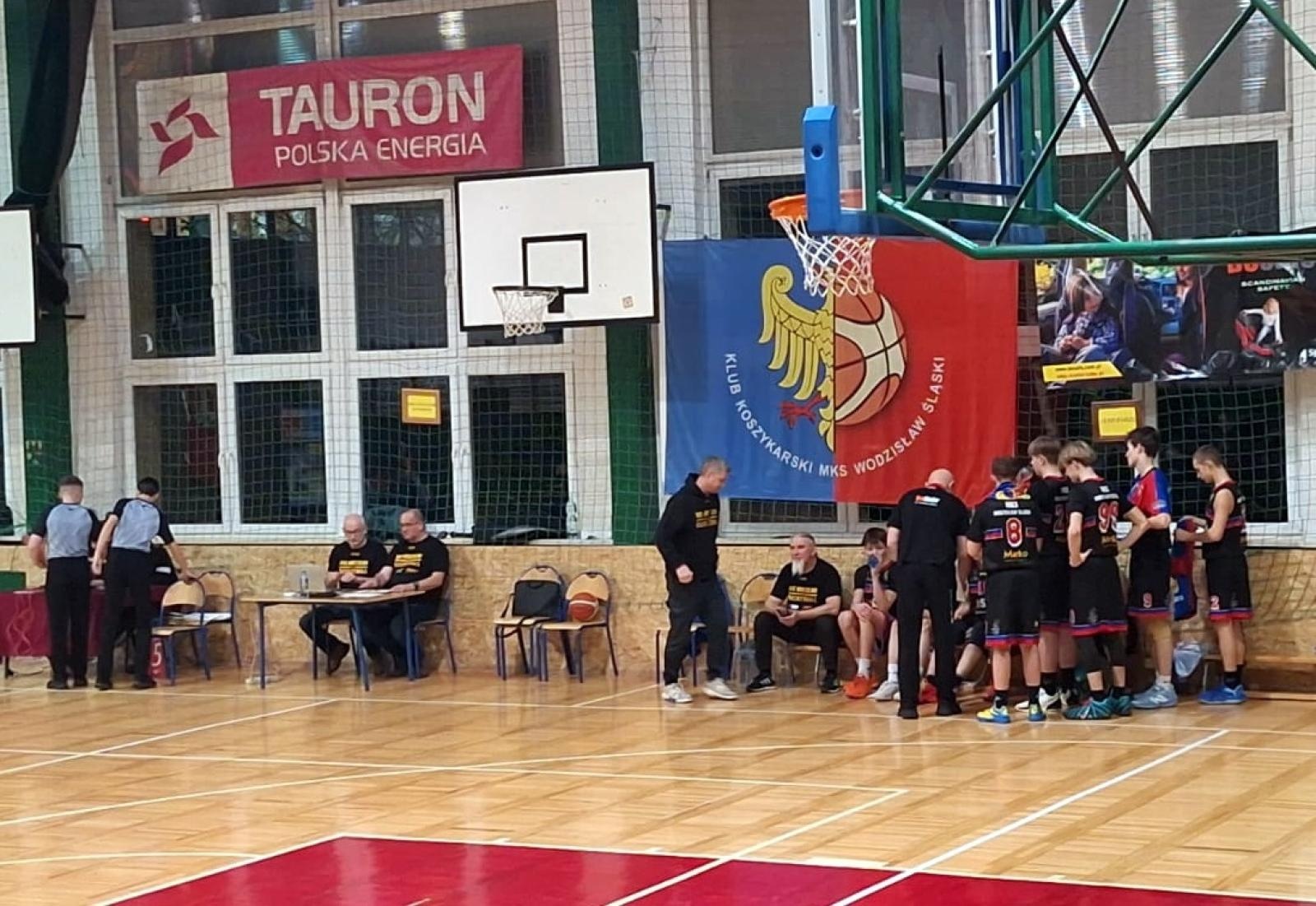 Zdjęcie w galerii na portalu naszwodzislaw.com: Kadeci MKS Wodzisław Śląski pokonali GTK Gliwice. Walka o medal trwa wiadomości z regionu