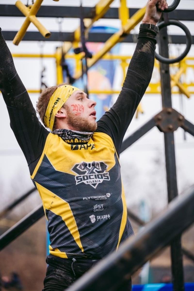 Zdjęcie w galerii na portalu naszwodzislaw.com: Runmageddon rozpoczął sezon 2026. Inauguracja cyklu biegów z przeszkodami na gliwickiej Hałdzie Sośnica wiadomości z regionu