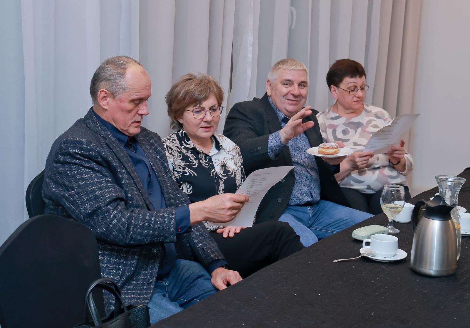 Zdjęcie w galerii na portalu naszwodzislaw.com: Walentynkowo–ostatkowo–tłustoczwartkowy koncert w Rogowie [FOTO] wiadomości z regionu