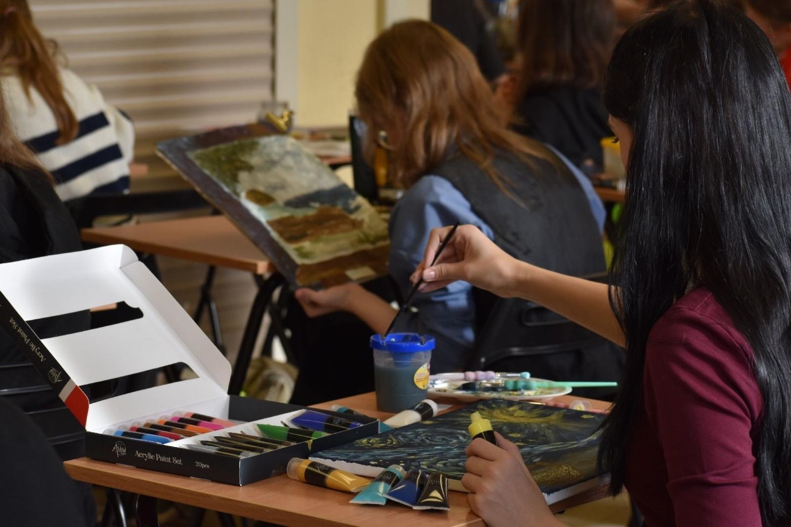 Zdjęcie w galerii na portalu naszwodzislaw.com: Spacer po wyobraźni w Liceum Sztuk Plastycznych w Wodzisławiu Śląskim [FOTO] wiadomości z regionu