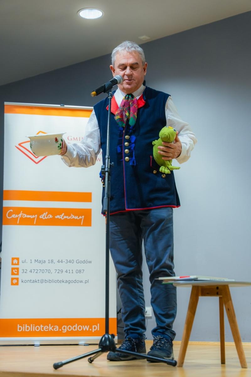 Zdjęcie w galerii na portalu naszwodzislaw.com: Marek Szołtysek uświetnił jubileuszowe spotkanie czytelników w Godowie wiadomości z regionu