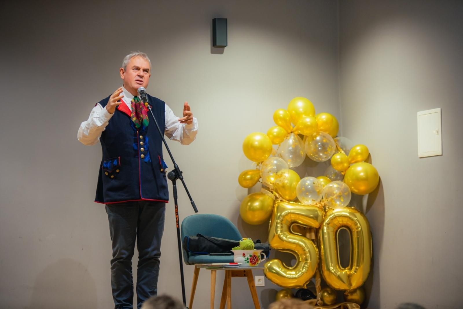 Zdjęcie w galerii na portalu naszwodzislaw.com: Marek Szołtysek uświetnił jubileuszowe spotkanie czytelników w Godowie wiadomości z regionu