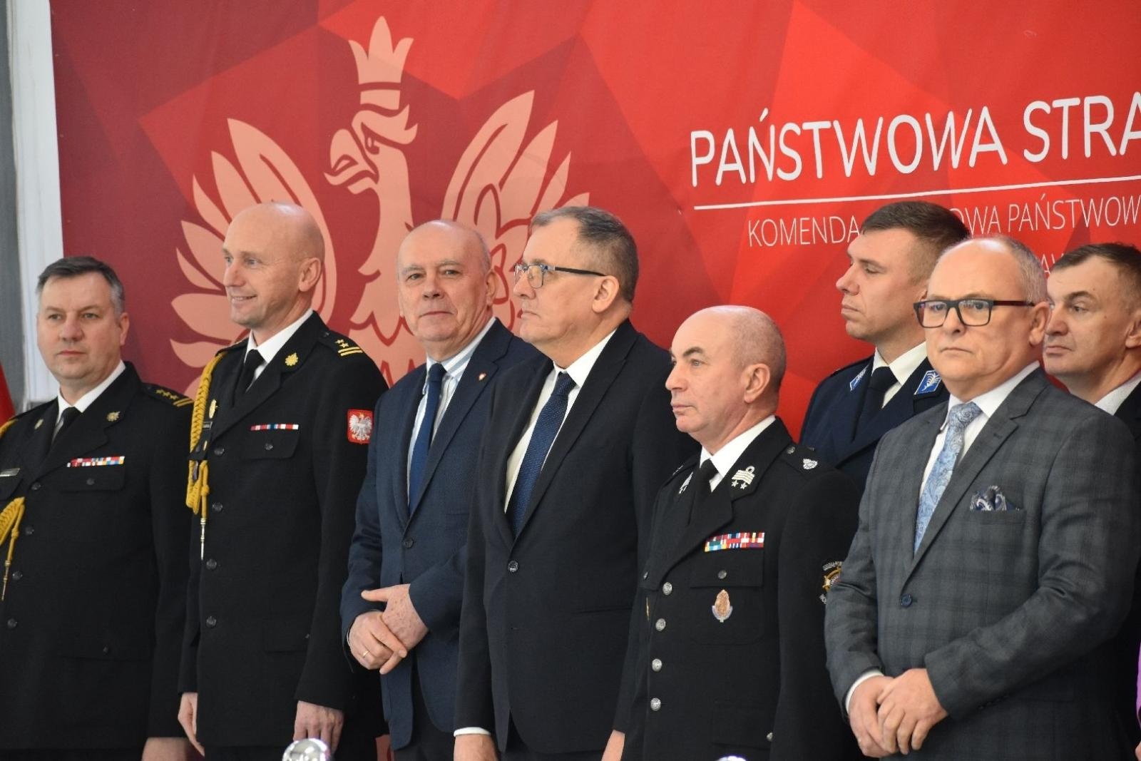 Zdjęcie w galerii na portalu naszwodzislaw.com: 1192 interwencje i nowe wozy w służbie mieszkańcom. Strażacy podsumowali rok 2025 wiadomości z regionu