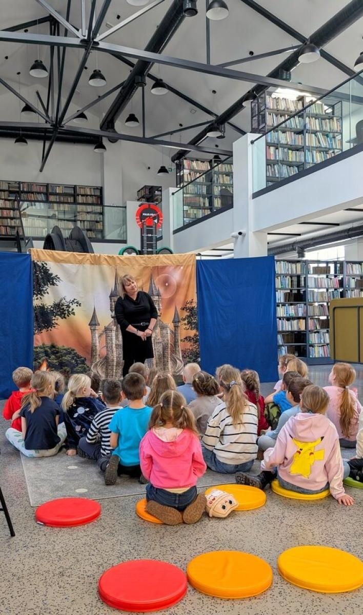 Zdjęcie w galerii na portalu naszwodzislaw.com: Bajkowy finał ferii w Bibliotece Publicznej Miasta Pszów wiadomości z regionu