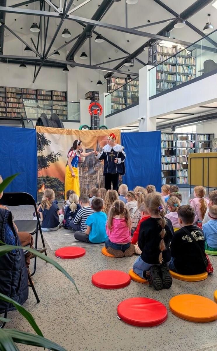 Zdjęcie w galerii na portalu naszwodzislaw.com: Bajkowy finał ferii w Bibliotece Publicznej Miasta Pszów wiadomości z regionu