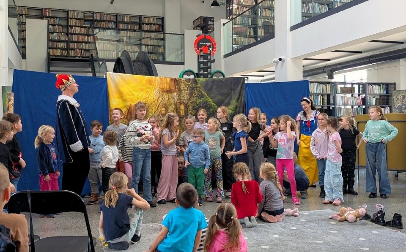 Zdjęcie w galerii na portalu naszwodzislaw.com: Bajkowy finał ferii w Bibliotece Publicznej Miasta Pszów wiadomości z regionu