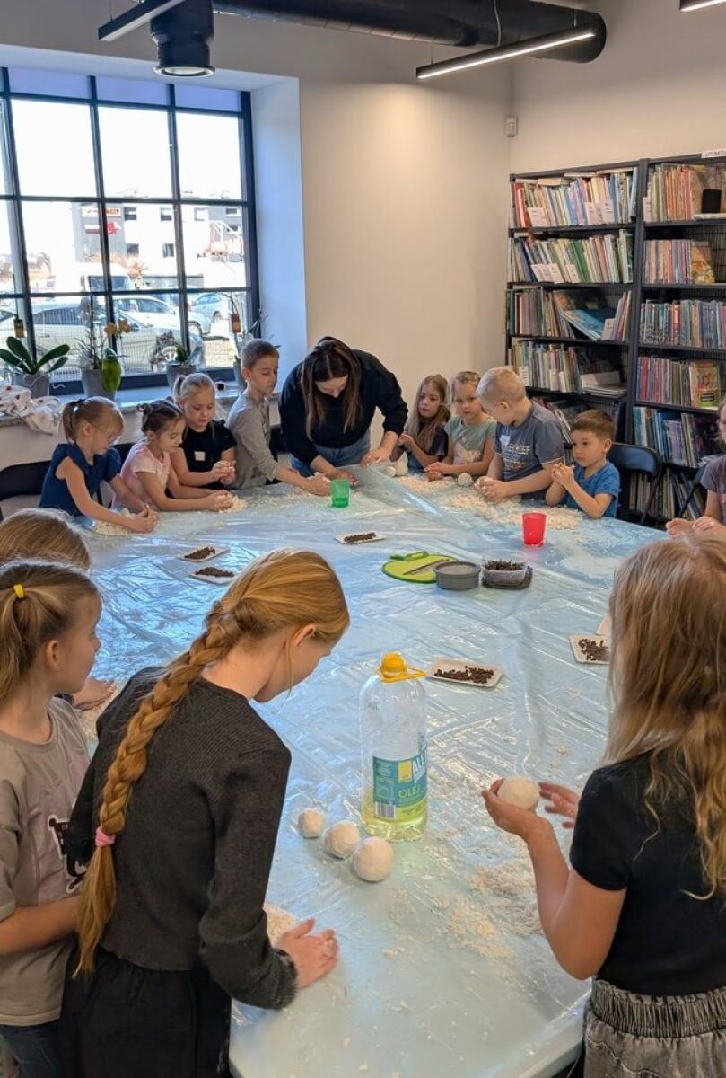 Zdjęcie w galerii na portalu naszwodzislaw.com: Bajkowy finał ferii w Bibliotece Publicznej Miasta Pszów wiadomości z regionu