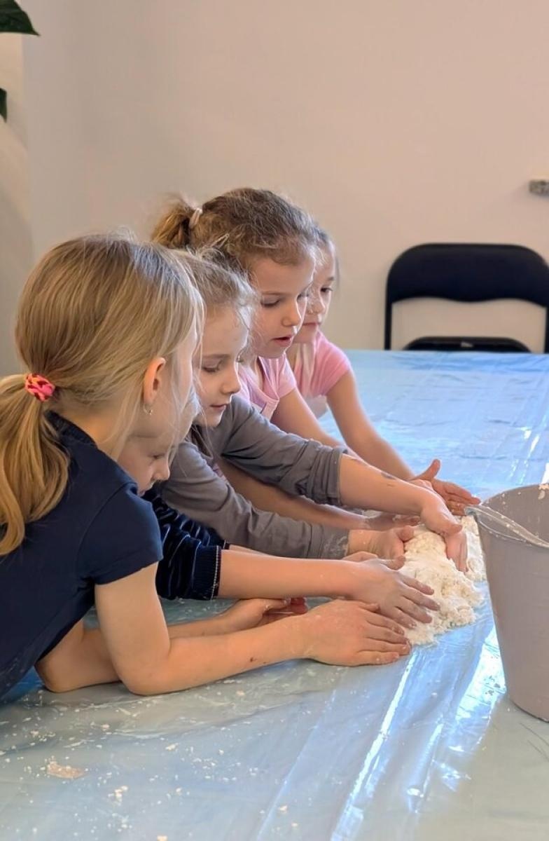 Zdjęcie w galerii na portalu naszwodzislaw.com: Bajkowy finał ferii w Bibliotece Publicznej Miasta Pszów wiadomości z regionu