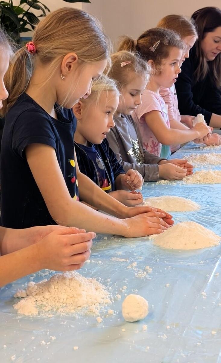 Zdjęcie w galerii na portalu naszwodzislaw.com: Bajkowy finał ferii w Bibliotece Publicznej Miasta Pszów wiadomości z regionu