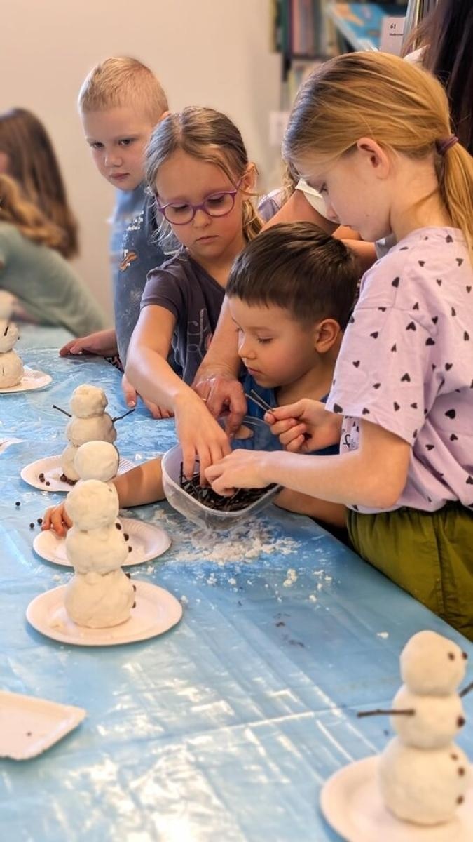 Zdjęcie w galerii na portalu naszwodzislaw.com: Bajkowy finał ferii w Bibliotece Publicznej Miasta Pszów wiadomości z regionu