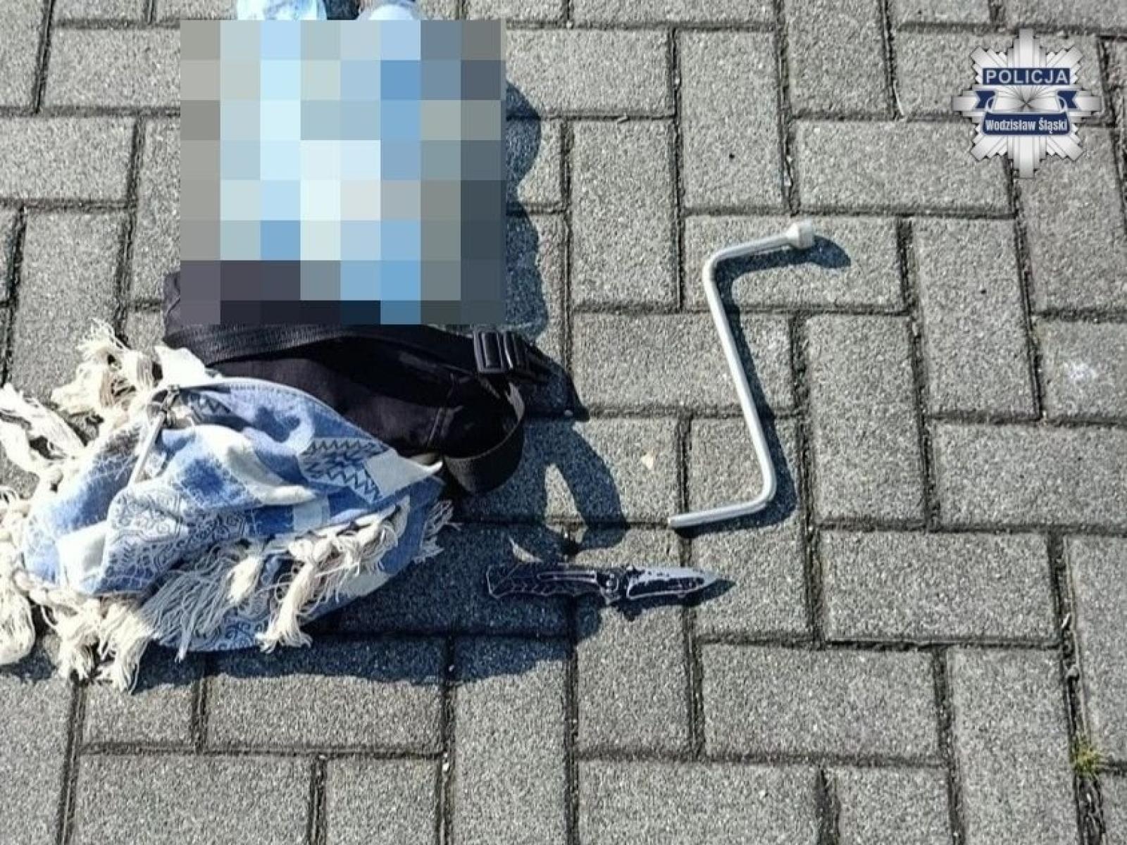 Zdjęcie w galerii na portalu naszwodzislaw.com: Niemowlę uratowane dzięki szybkiej reakcji zgłaszającej i interwencji policji wiadomości z regionu