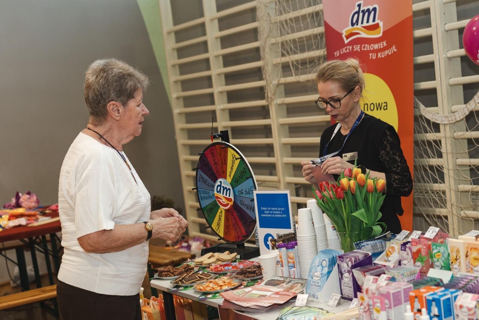 Zdjęcie w galerii na portalu naszwodzislaw.com: WySPA Kobiet w Wodzisławiu Śląskim. Popołudnie pełne inspiracji, rozmów i kobiecej energii [FOTO] wiadomości z regionu