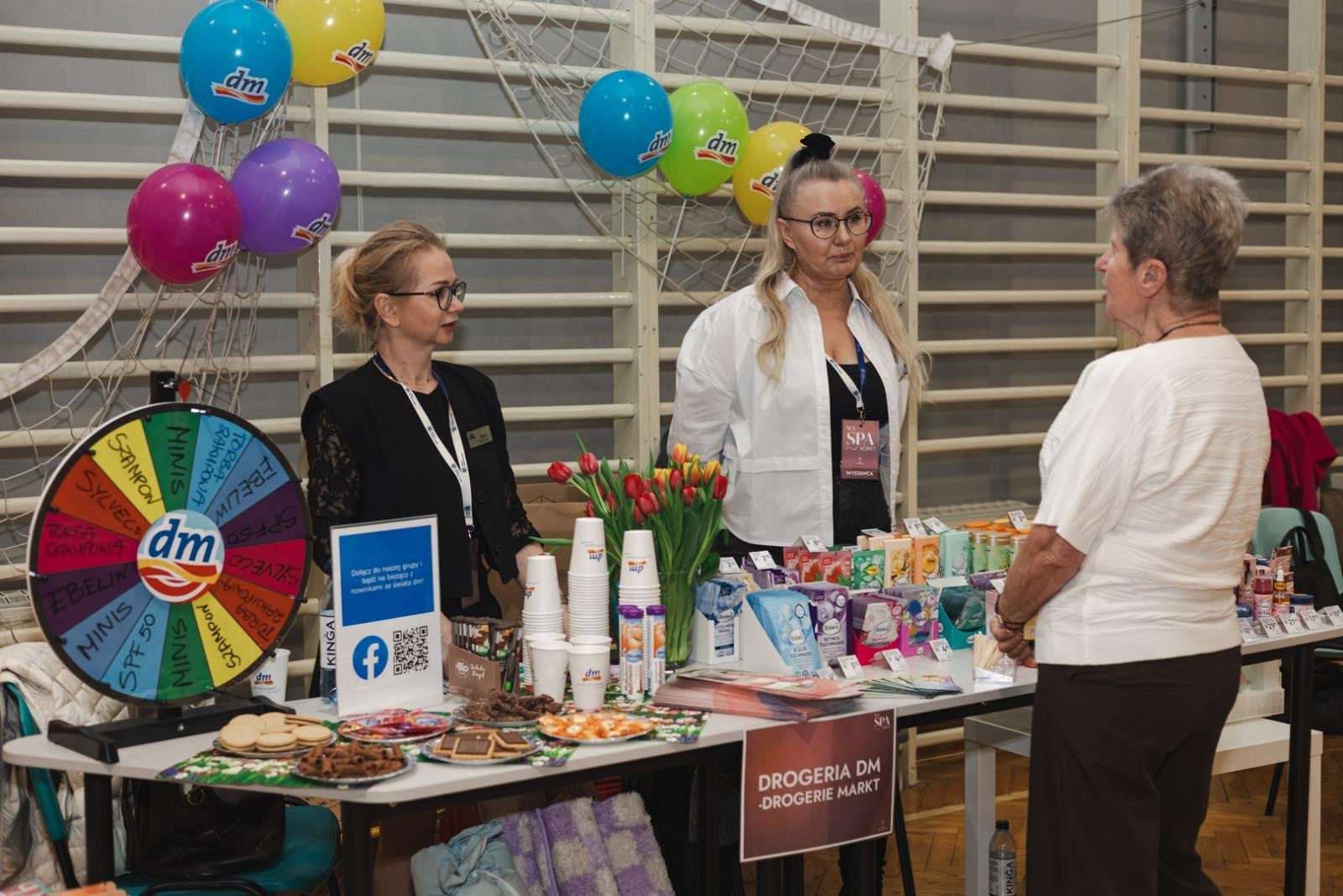 Zdjęcie w galerii na portalu naszwodzislaw.com: WySPA Kobiet w Wodzisławiu Śląskim. Popołudnie pełne inspiracji, rozmów i kobiecej energii [FOTO] wiadomości z regionu