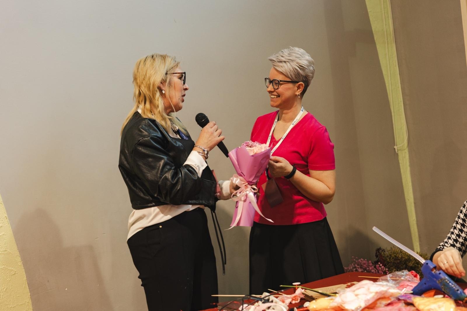 Zdjęcie w galerii na portalu naszwodzislaw.com: WySPA Kobiet w Wodzisławiu Śląskim. Popołudnie pełne inspiracji, rozmów i kobiecej energii [FOTO] wiadomości z regionu