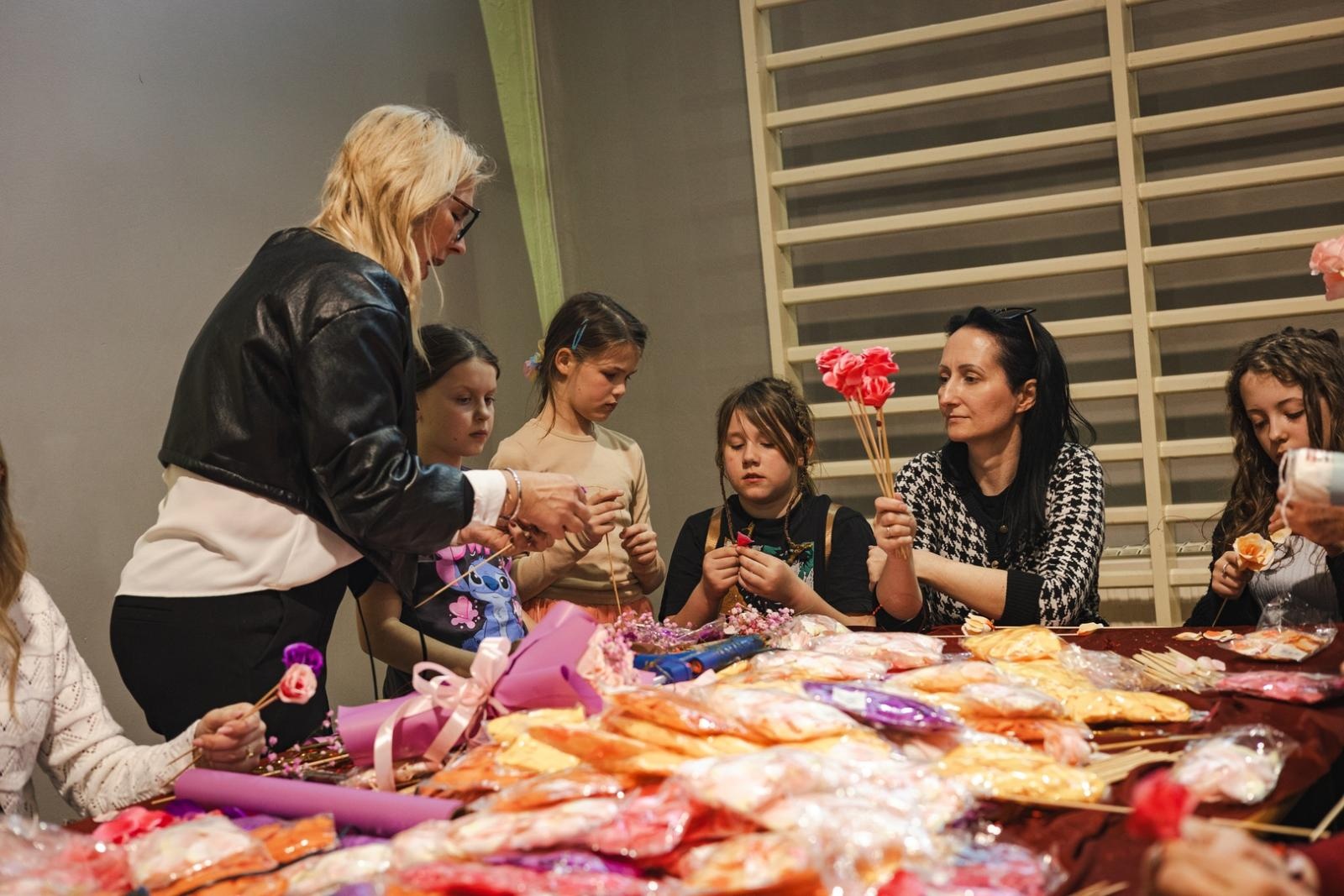 Zdjęcie w galerii na portalu naszwodzislaw.com: WySPA Kobiet w Wodzisławiu Śląskim. Popołudnie pełne inspiracji, rozmów i kobiecej energii [FOTO] wiadomości z regionu