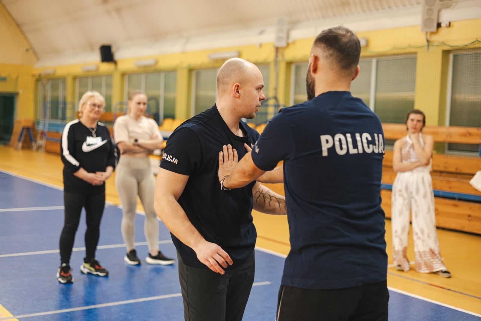 Zdjęcie w galerii na portalu naszwodzislaw.com: WySPA Kobiet w Wodzisławiu Śląskim. Popołudnie pełne inspiracji, rozmów i kobiecej energii [FOTO] wiadomości z regionu