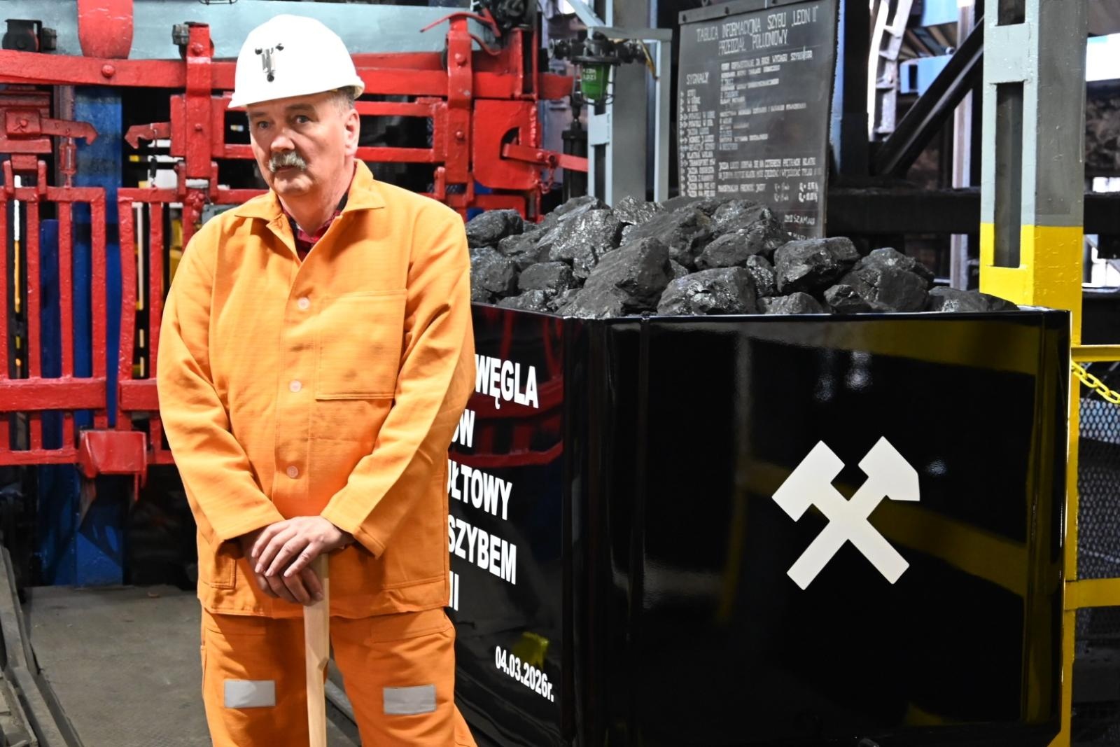 Zdjęcie w galerii na portalu naszwodzislaw.com: Ostatni wagonik z węglem wyjechał z Leona II. Kopalnia ROW zmienia model funkcjonowania wiadomości z regionu