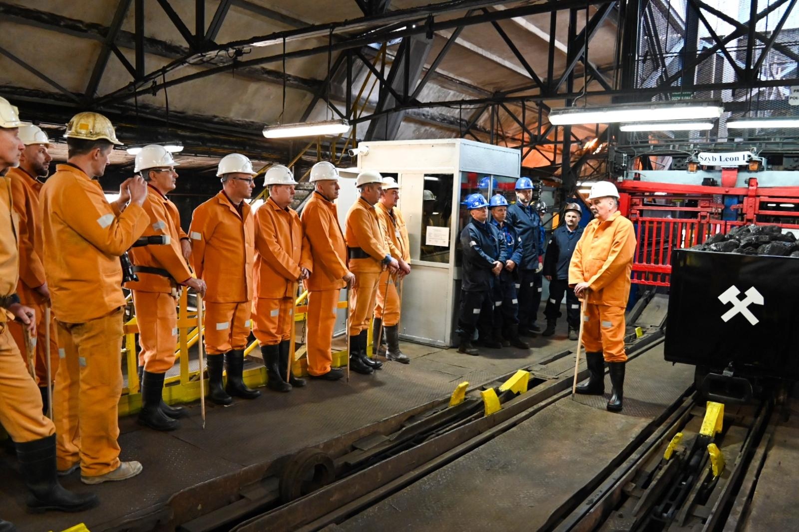 Zdjęcie w galerii na portalu naszwodzislaw.com: Ostatni wagonik z węglem wyjechał z Leona II. Kopalnia ROW zmienia model funkcjonowania wiadomości z regionu