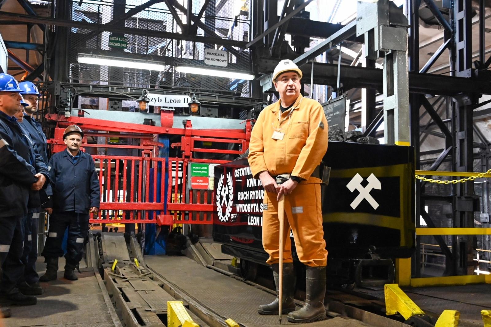 Zdjęcie w galerii na portalu naszwodzislaw.com: Ostatni wagonik z węglem wyjechał z Leona II. Kopalnia ROW zmienia model funkcjonowania wiadomości z regionu
