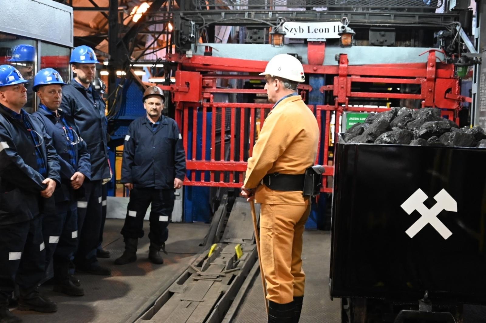 Zdjęcie w galerii na portalu naszwodzislaw.com: Ostatni wagonik z węglem wyjechał z Leona II. Kopalnia ROW zmienia model funkcjonowania wiadomości z regionu