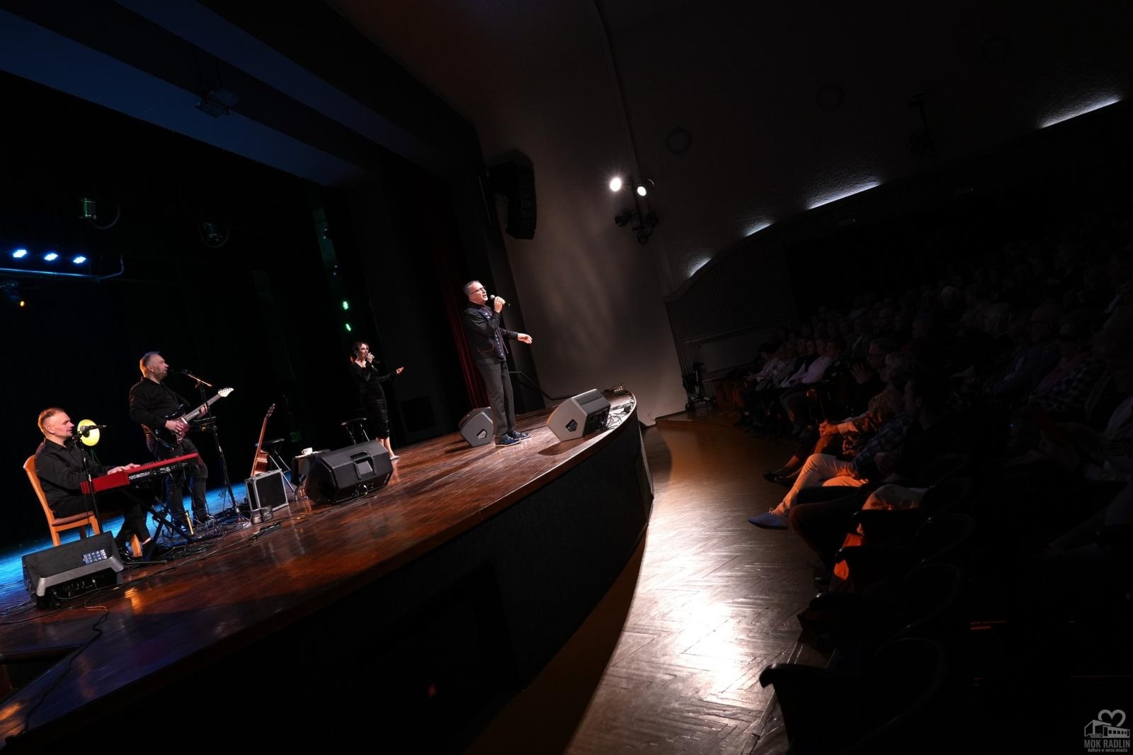 Zdjęcie w galerii na portalu naszwodzislaw.com: Śląski humor i muzyka na Dzień Kobiet. Wyjątkowy wieczór w radlińskim MOK-u wiadomości z regionu