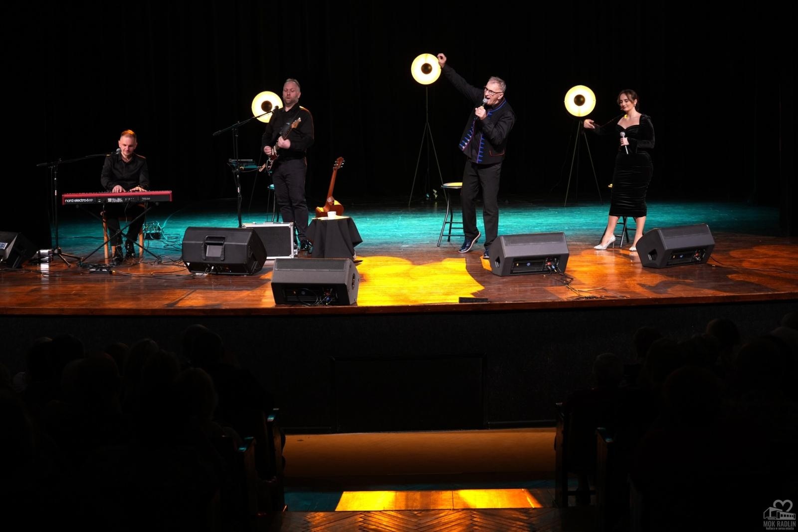 Zdjęcie w galerii na portalu naszwodzislaw.com: Śląski humor i muzyka na Dzień Kobiet. Wyjątkowy wieczór w radlińskim MOK-u wiadomości z regionu