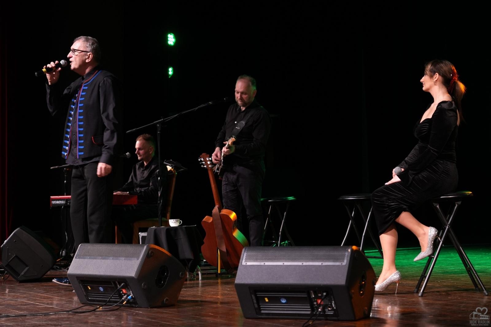 Zdjęcie w galerii na portalu naszwodzislaw.com: Śląski humor i muzyka na Dzień Kobiet. Wyjątkowy wieczór w radlińskim MOK-u wiadomości z regionu