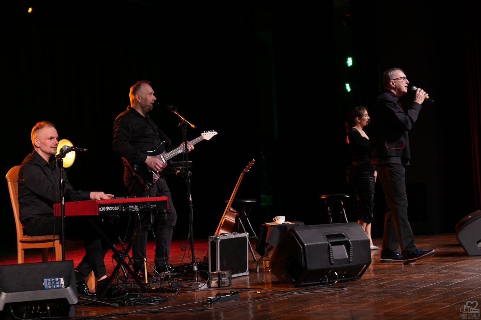 Zdjęcie w galerii na portalu naszwodzislaw.com: Śląski humor i muzyka na Dzień Kobiet. Wyjątkowy wieczór w radlińskim MOK-u wiadomości z regionu