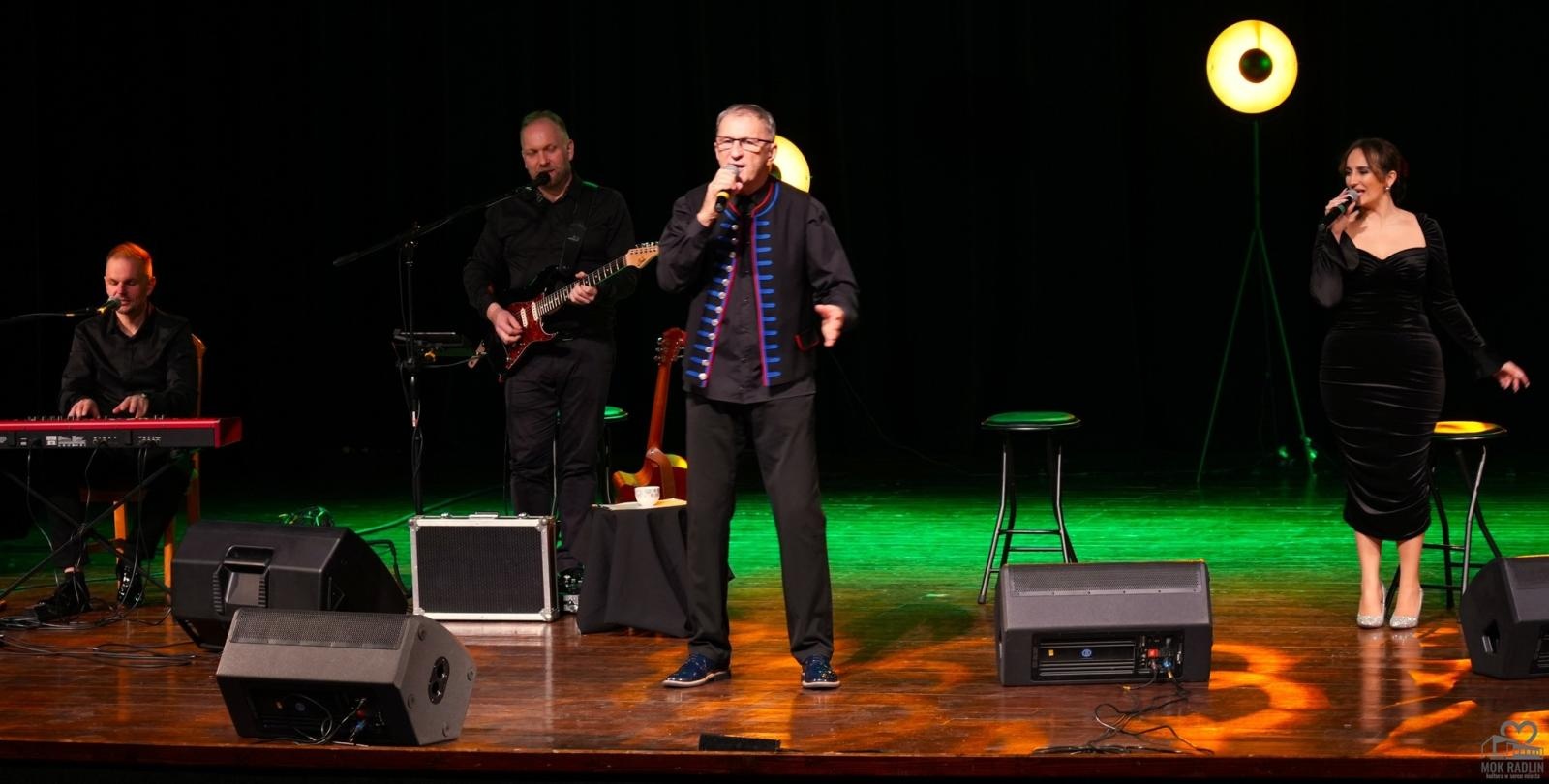 Zdjęcie w galerii na portalu naszwodzislaw.com: Śląski humor i muzyka na Dzień Kobiet. Wyjątkowy wieczór w radlińskim MOK-u wiadomości z regionu