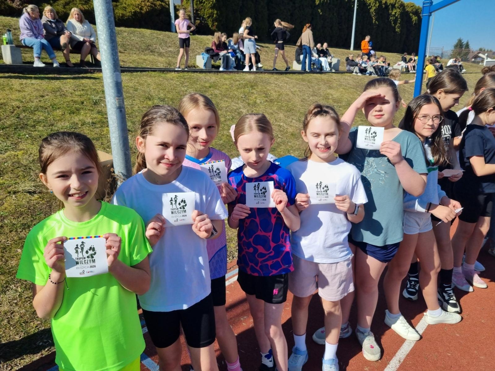 Zdjęcie w galerii na portalu naszwodzislaw.com: Pobiegli Tropem Wilczym. Uczniowie z Połomi i Mszany uczcili pamięć Żołnierzy Wyklętych [FOTO] wiadomości z regionu