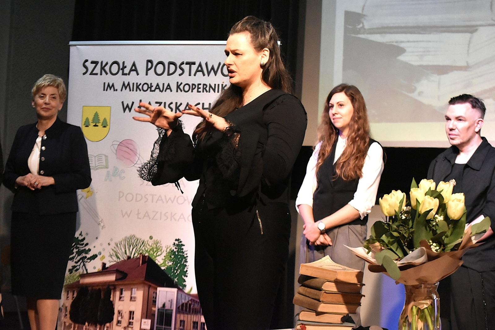 Zdjęcie w galerii na portalu naszwodzislaw.com: Sceniczne zmagania z poezją i prozą wyłoniły recytatorskie talenty wiadomości z regionu