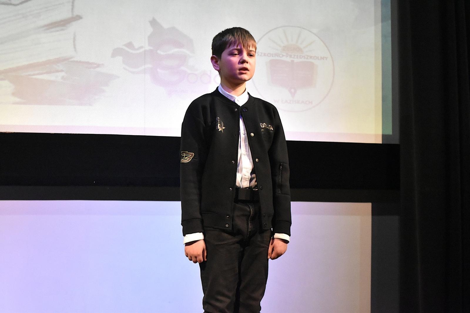 Zdjęcie w galerii na portalu naszwodzislaw.com: Sceniczne zmagania z poezją i prozą wyłoniły recytatorskie talenty wiadomości z regionu