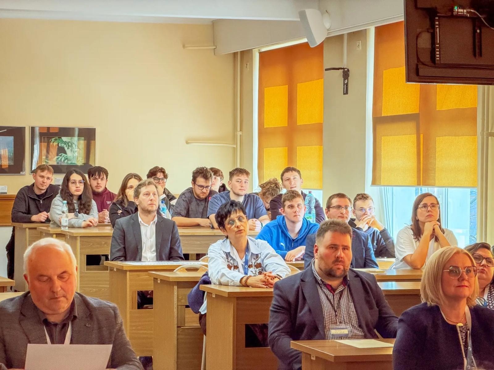 Zdjęcie w galerii na portalu naszwodzislaw.com: Nauka, samorząd i Europa: IV Seminarium Eunomii o fundamentach społeczeństwa wiadomości z regionu