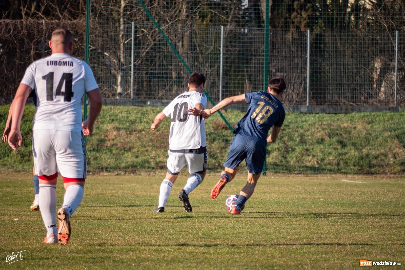 Zdjęcie w galerii na portalu naszwodzislaw.com: Decydująca końcówka w Nędzy. Tobiasz Wodecki bohaterem Silesii [FOTO] wiadomości z regionu