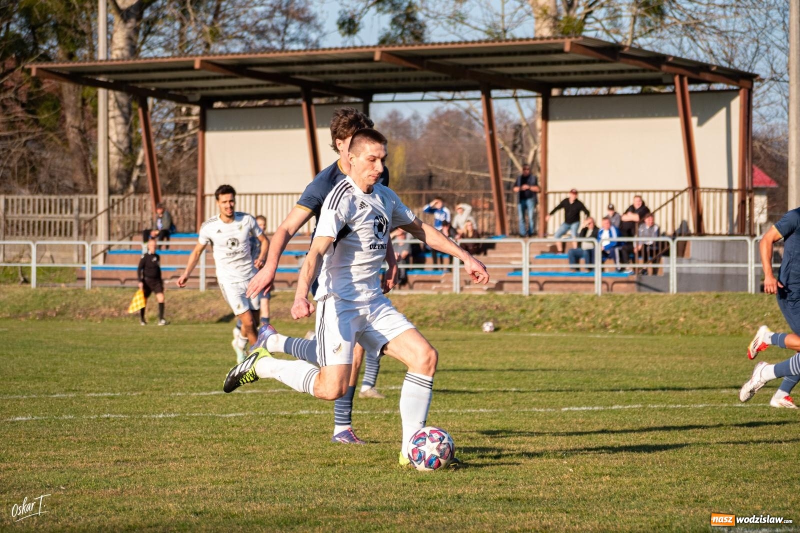 Zdjęcie w galerii na portalu naszwodzislaw.com: Decydująca końcówka w Nędzy. Tobiasz Wodecki bohaterem Silesii [FOTO] wiadomości z regionu