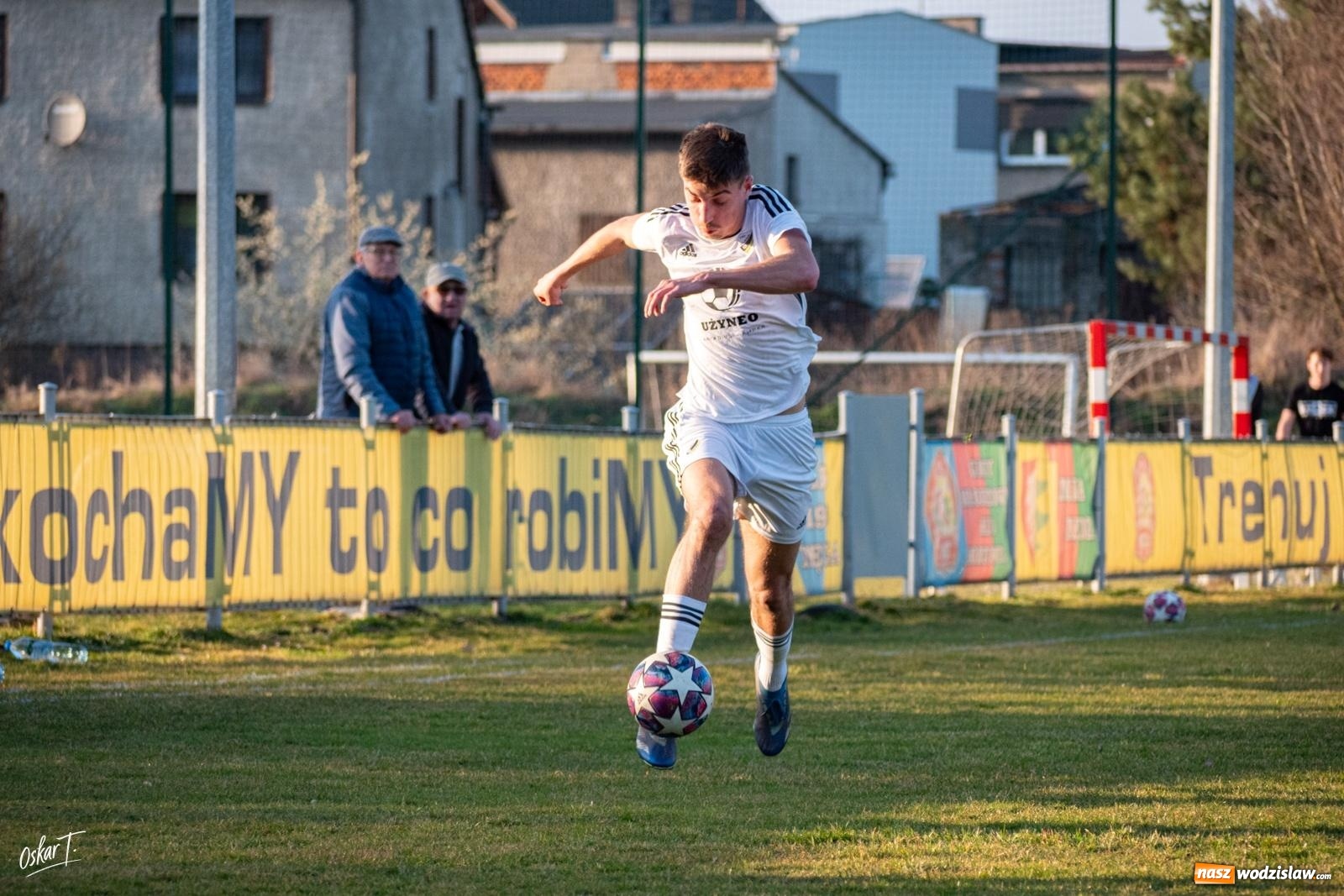Zdjęcie w galerii na portalu naszwodzislaw.com: Decydująca końcówka w Nędzy. Tobiasz Wodecki bohaterem Silesii [FOTO] wiadomości z regionu