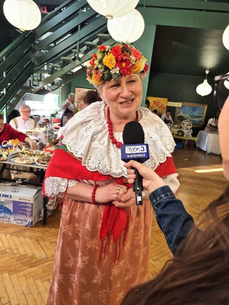 Zdjęcie w galerii na portalu naszwodzislaw.com: Tradycja i smak Wielkanocy w Czyżowicach. Pokaz Stołów KGW przyciągnął tłumy [FOTO] wiadomości z regionu