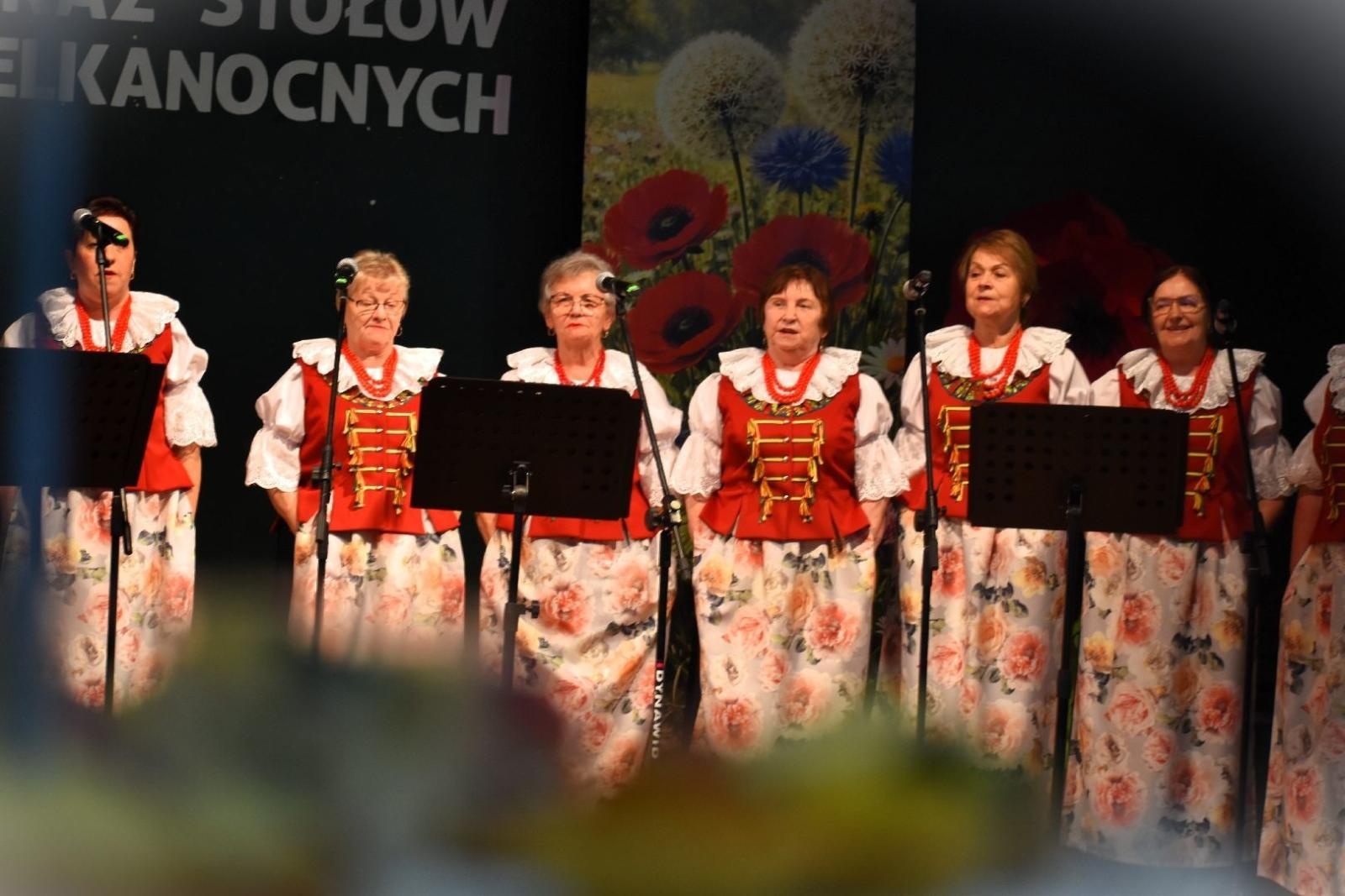 Zdjęcie w galerii na portalu naszwodzislaw.com: Tradycja i smak Wielkanocy w Czyżowicach. Pokaz Stołów KGW przyciągnął tłumy [FOTO] wiadomości z regionu