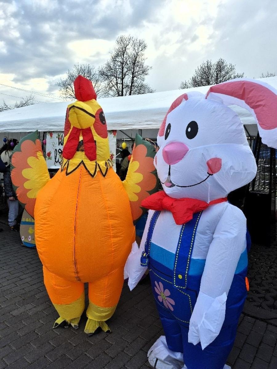Zdjęcie w galerii na portalu naszwodzislaw.com: Tradycja i smak Wielkanocy w Czyżowicach. Pokaz Stołów KGW przyciągnął tłumy [FOTO] wiadomości z regionu