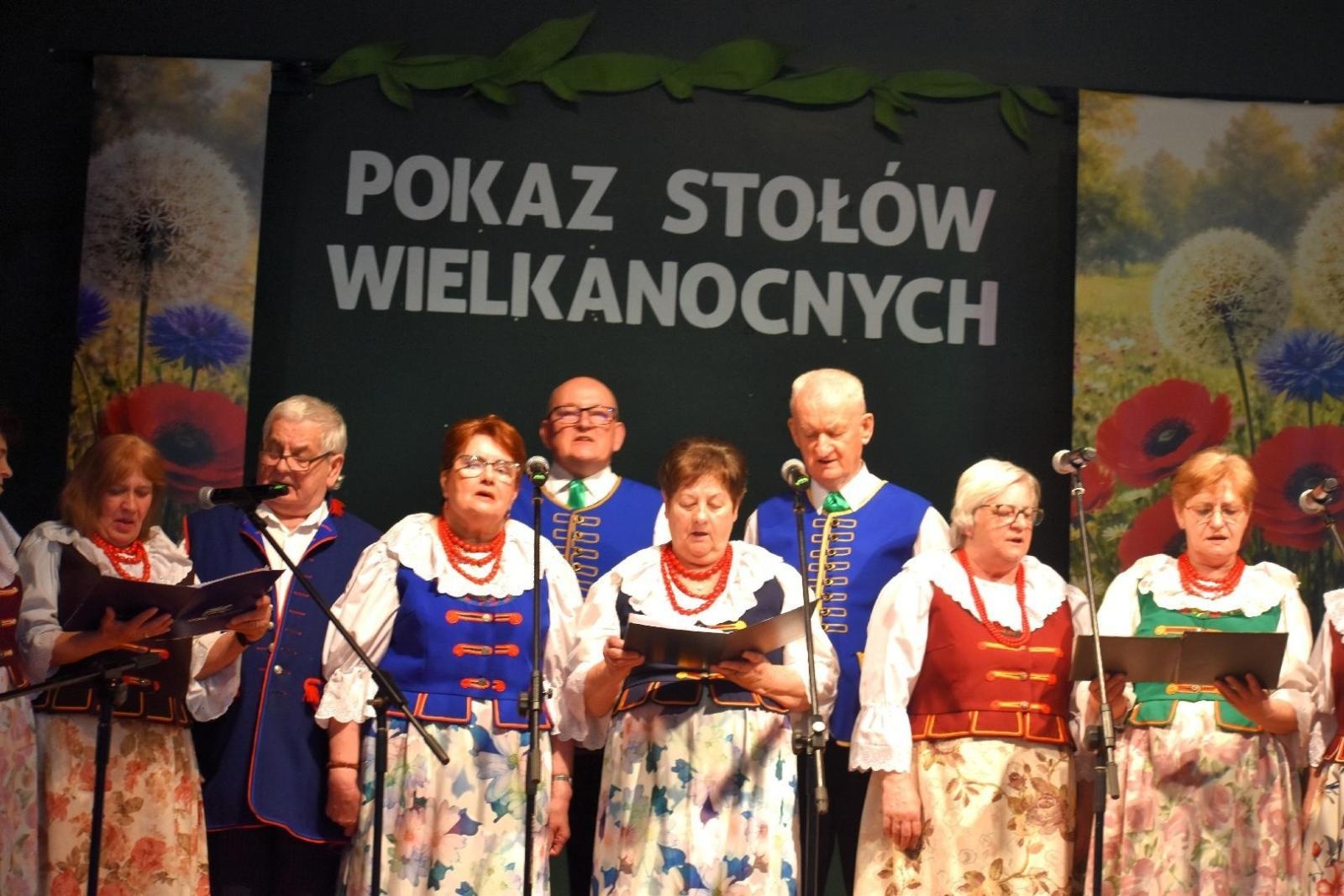 Zdjęcie w galerii na portalu naszwodzislaw.com: Tradycja i smak Wielkanocy w Czyżowicach. Pokaz Stołów KGW przyciągnął tłumy [FOTO] wiadomości z regionu