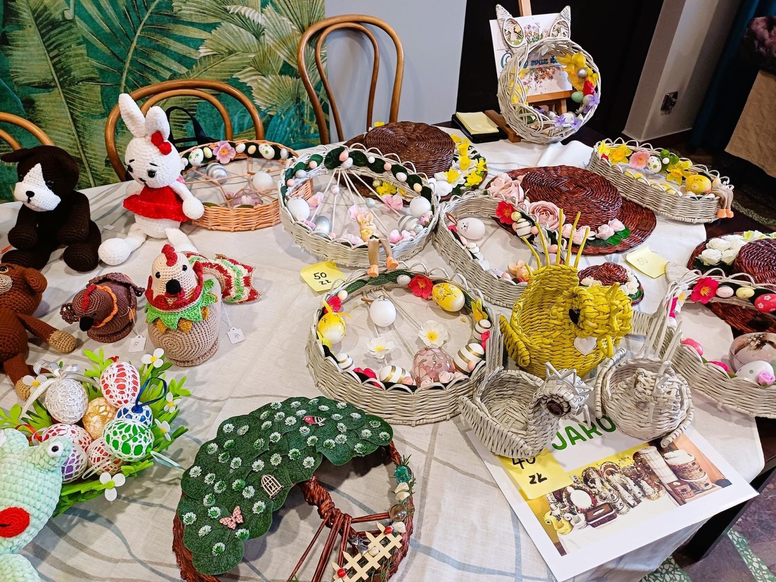 Zdjęcie w galerii na portalu naszwodzislaw.com: Gołkowice na ludowo. Tradycja, rękodzieło i smaki przyciągnęły tłumy wiadomości z regionu