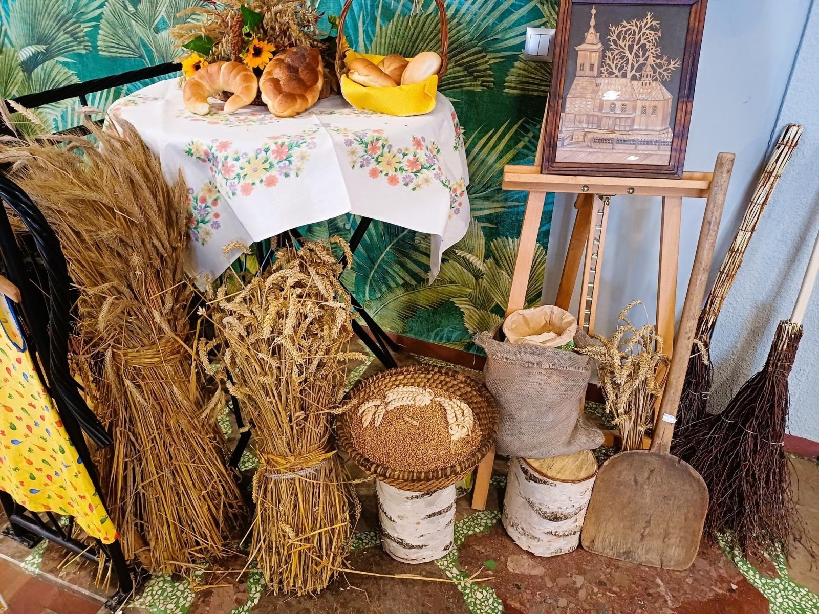 Zdjęcie w galerii na portalu naszwodzislaw.com: Gołkowice na ludowo. Tradycja, rękodzieło i smaki przyciągnęły tłumy wiadomości z regionu